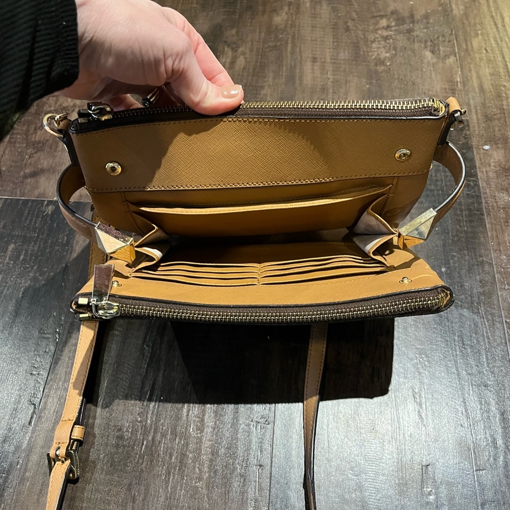 Michael Kors Karla Brown/Acorn/Gold Leather East West Crossbody - Picture 6 of 14